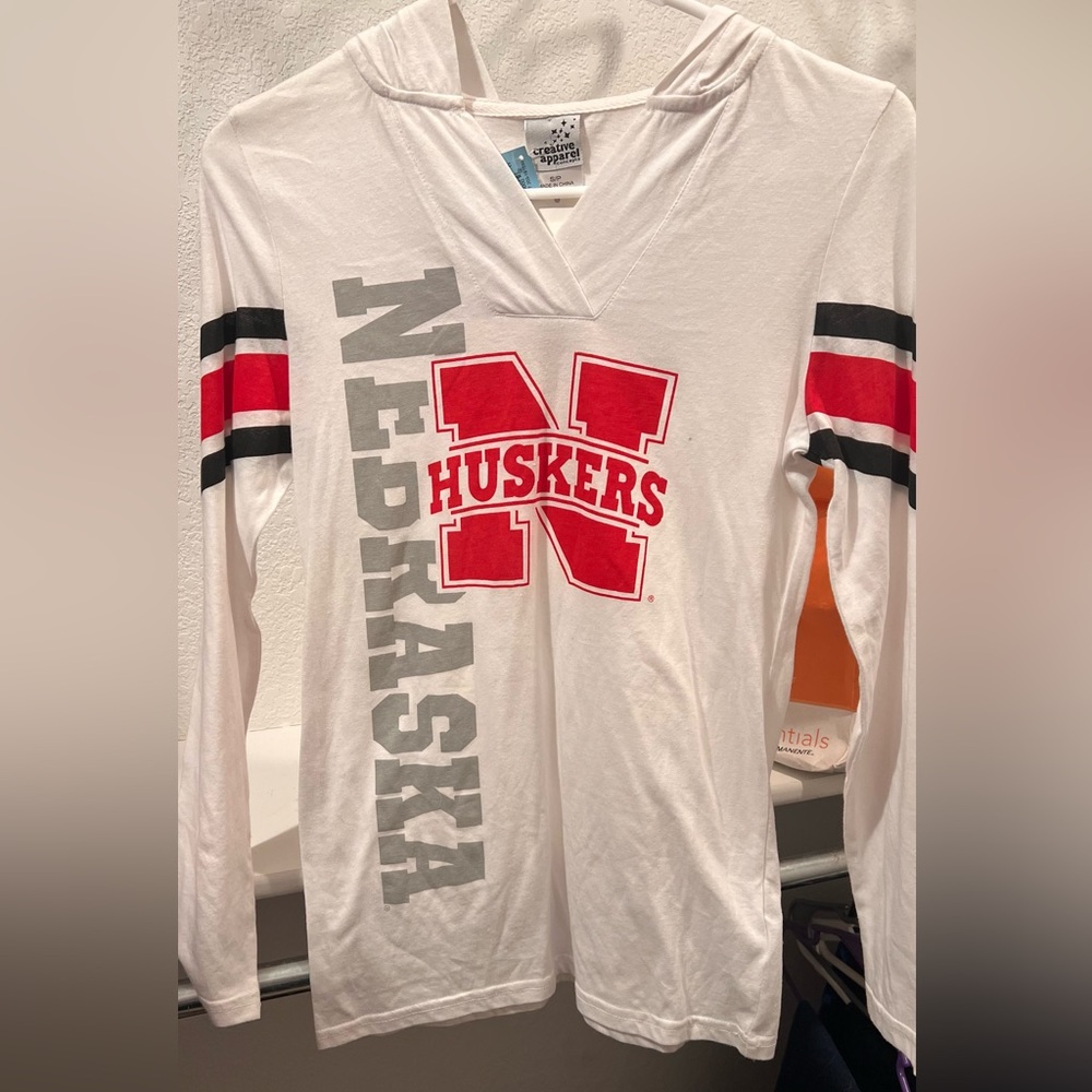 New w/ tags Nebraska long sleeve with hood